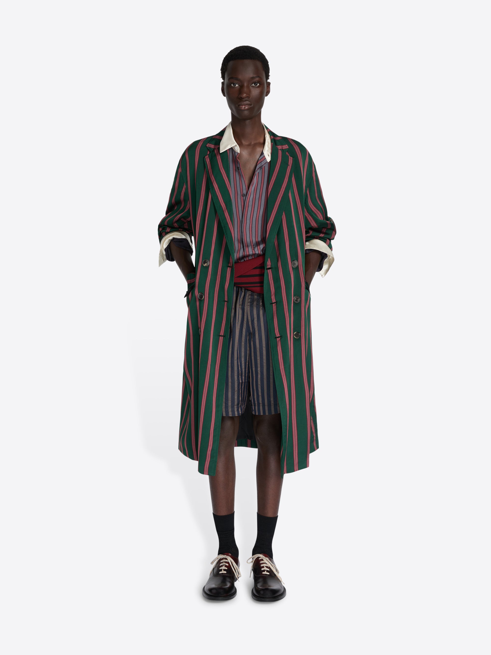 https://www.driesvannoten.com/cdn/shop/files/261-020204-3351-605_1.jpg?v=1768220553&width=2000
