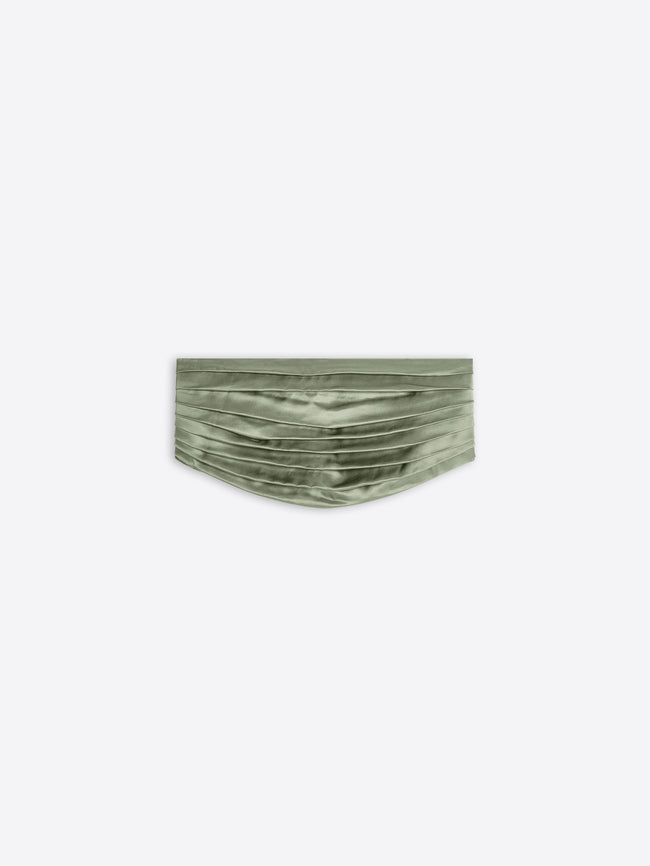 Green pleated belt on a white background - Dries Van Noten