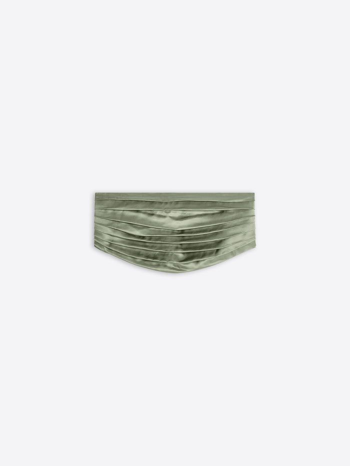 Green pleated belt on a white background - Dries Van Noten