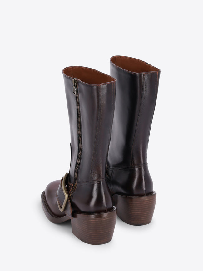 Bottes en cuir à boucles