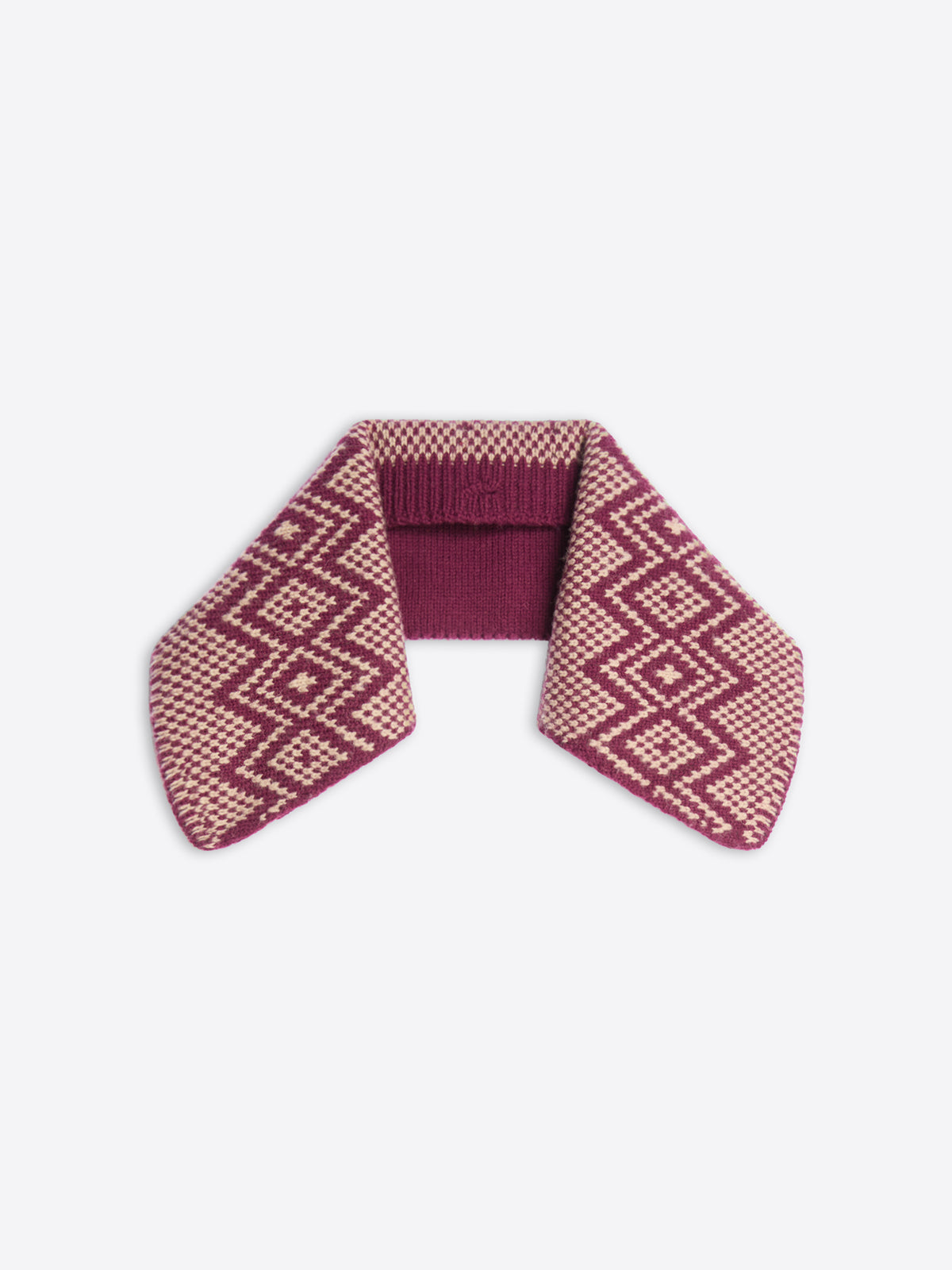 Knitted detachable collar with geometric diamond pattern on a white background