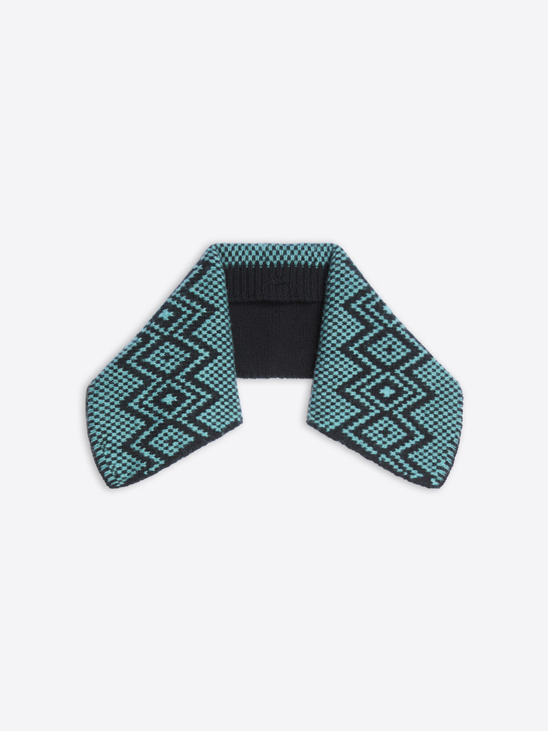 Knitted detachable collar with geometric diamond pattern on a white background