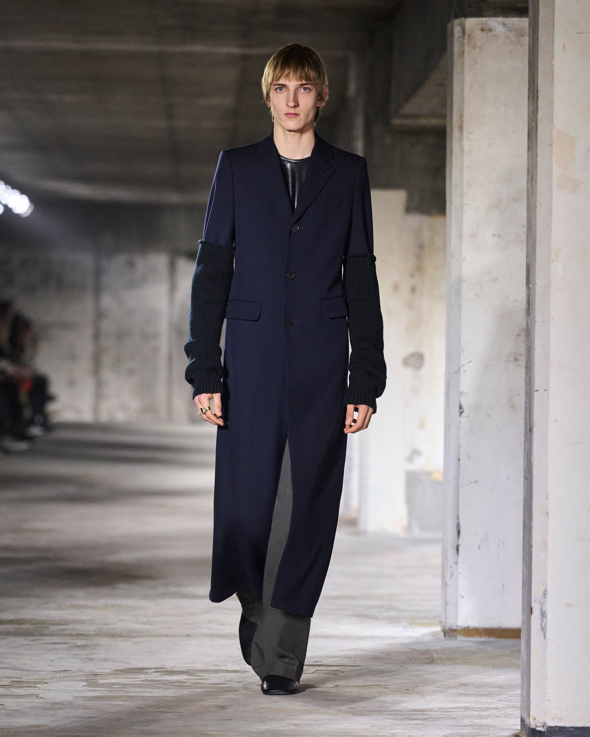 Show AW 24-25 Men | Dries Van Noten Show AW 24-25 Men | Dries Van Noten