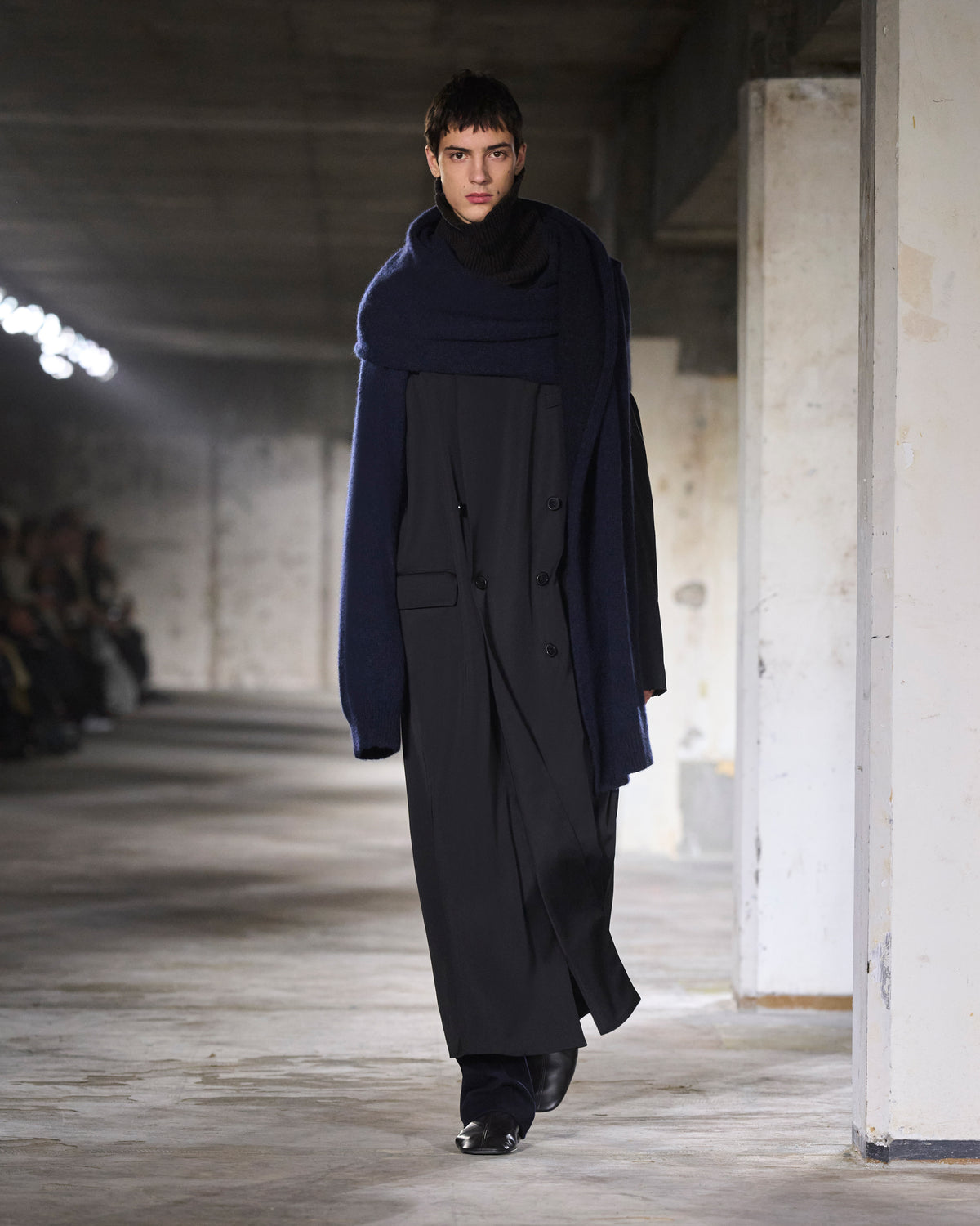 AW 24-25 メンズを表示 | Dries Van Noten