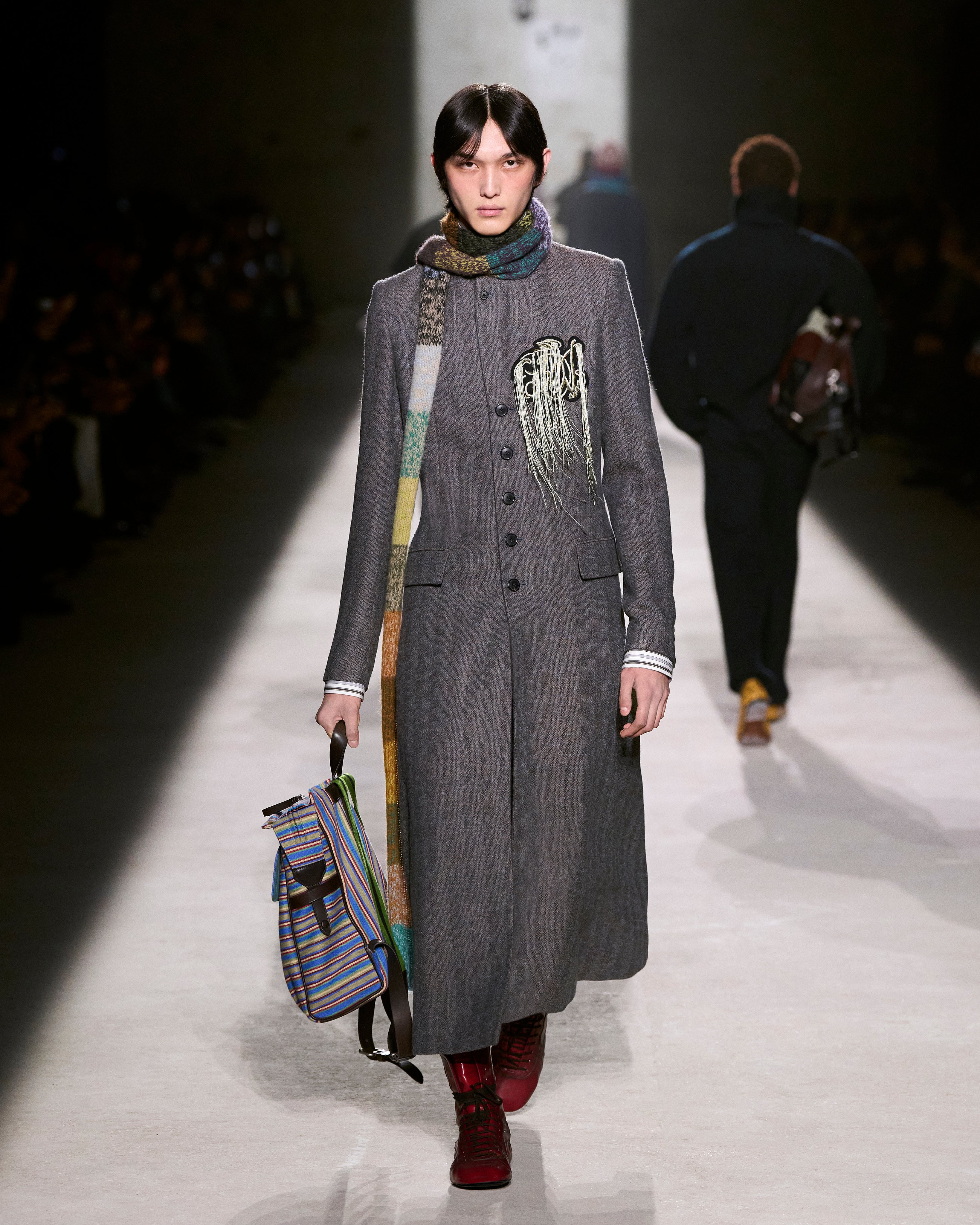 dries van noten グレー ウエストバッグ Dries Van Noten: Gray Fringed Midi Skirt | SSENSE