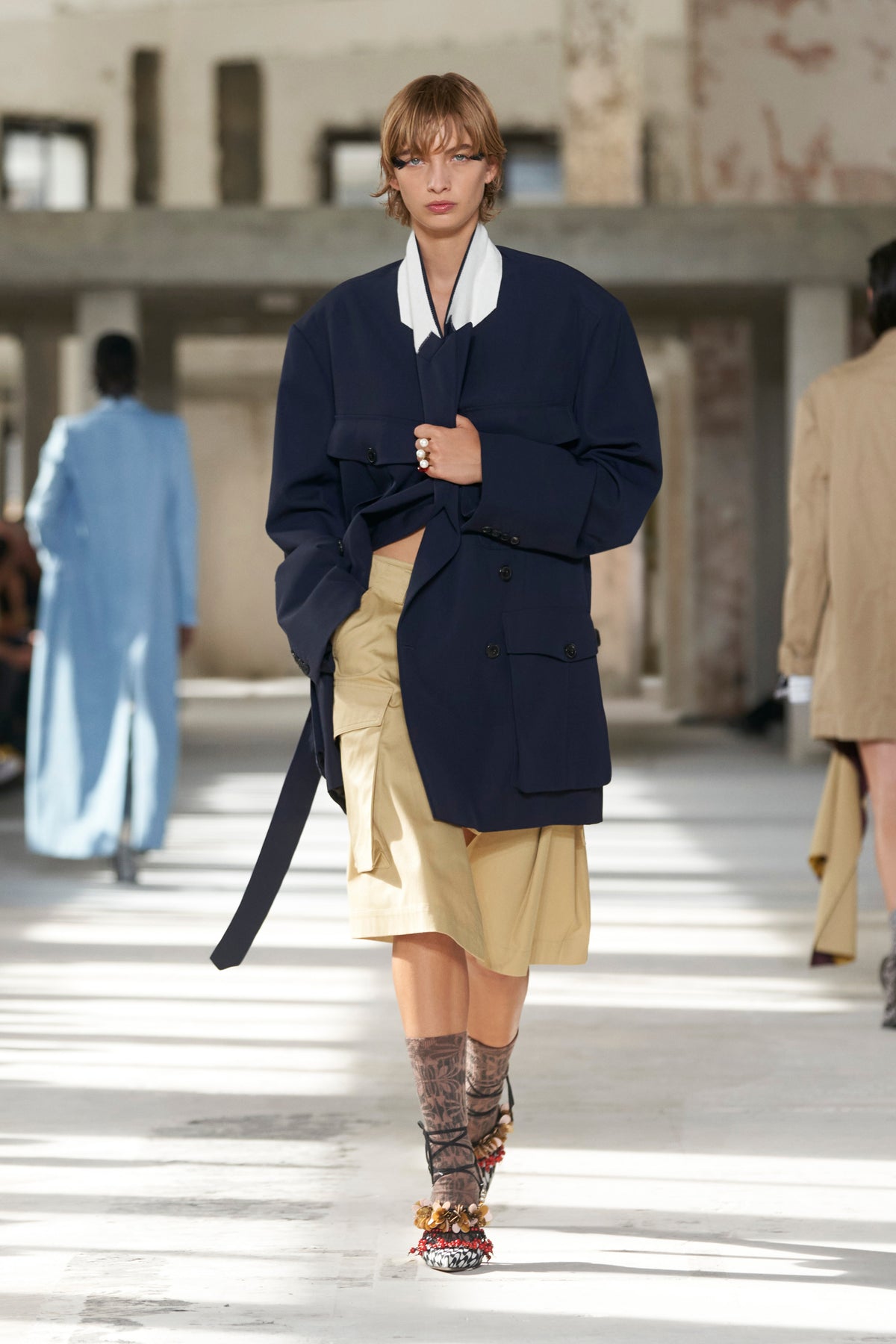 SS 24 ウィメンズを表示 | Dries Van Noten