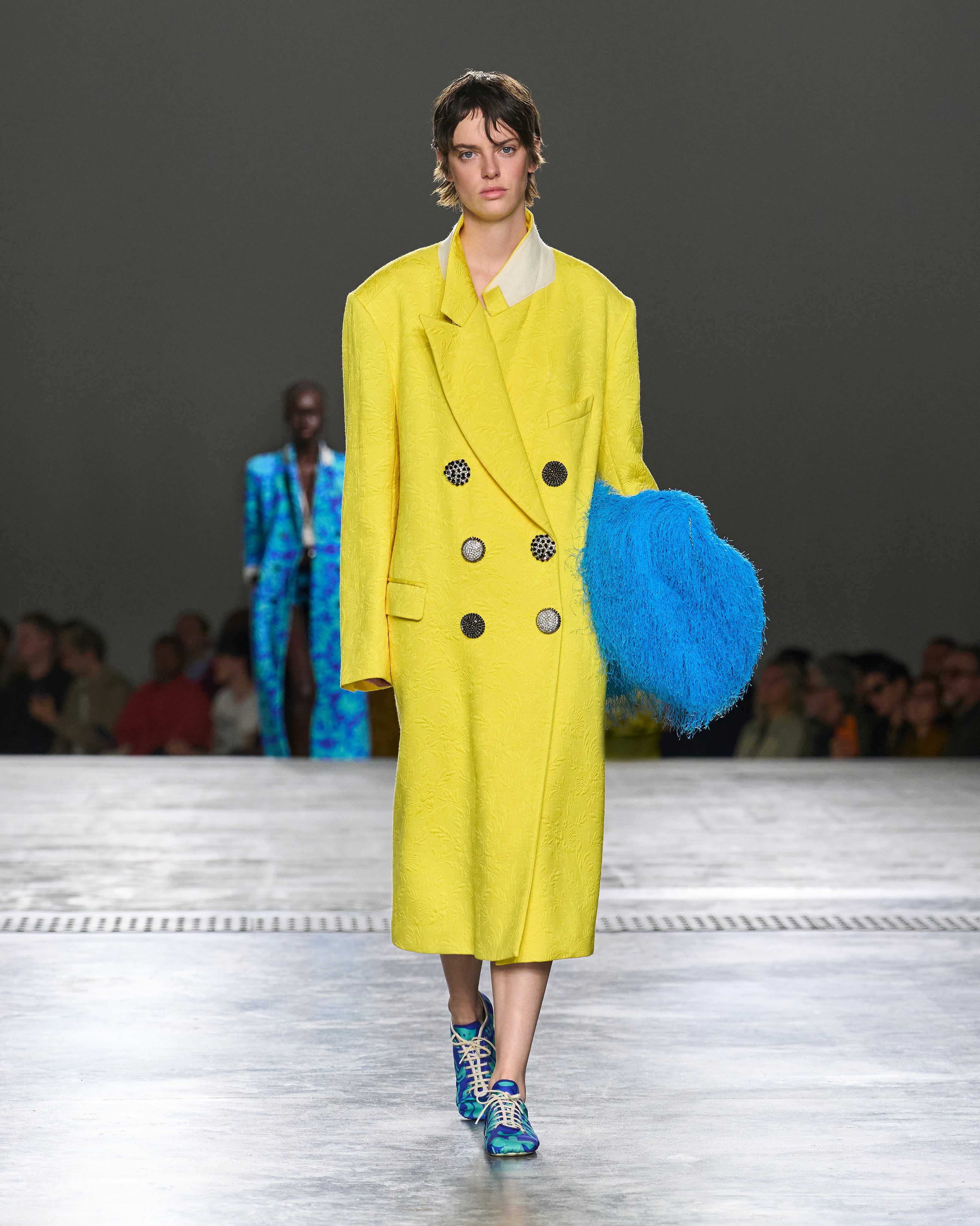 か*ず様 dries van noten ラメ入りシアーニット Show SS 26 Women | Dries Van Noten