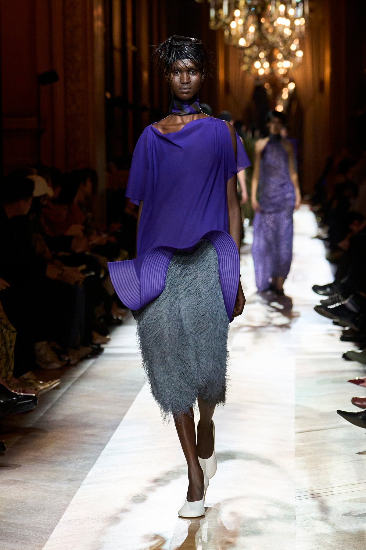 AW 25-26 ウィメンズを表示 | Dries Van Noten