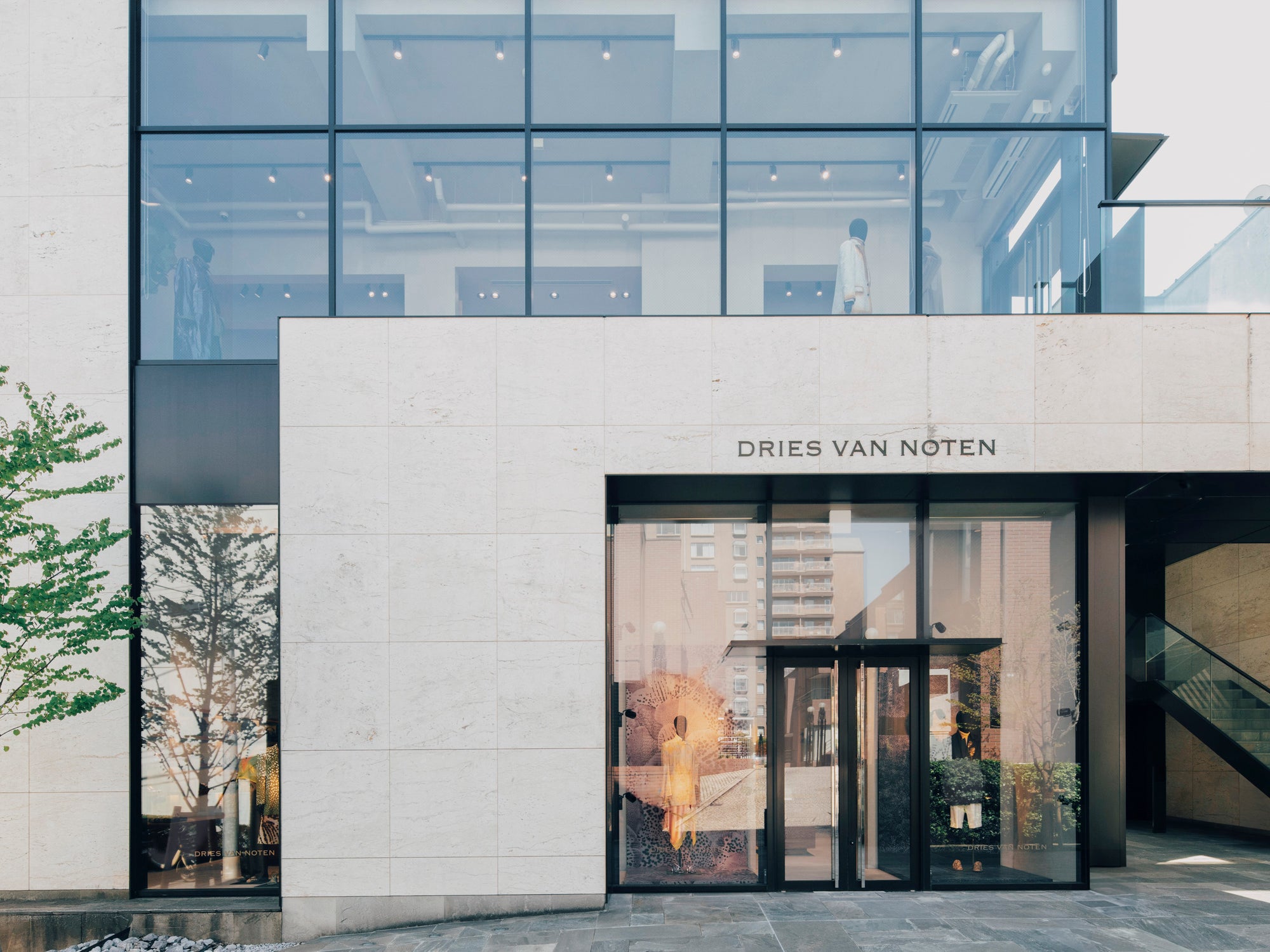 Dries Van Noten Visual featuring MAYA MATSUURA driesvannoten tokyo 038