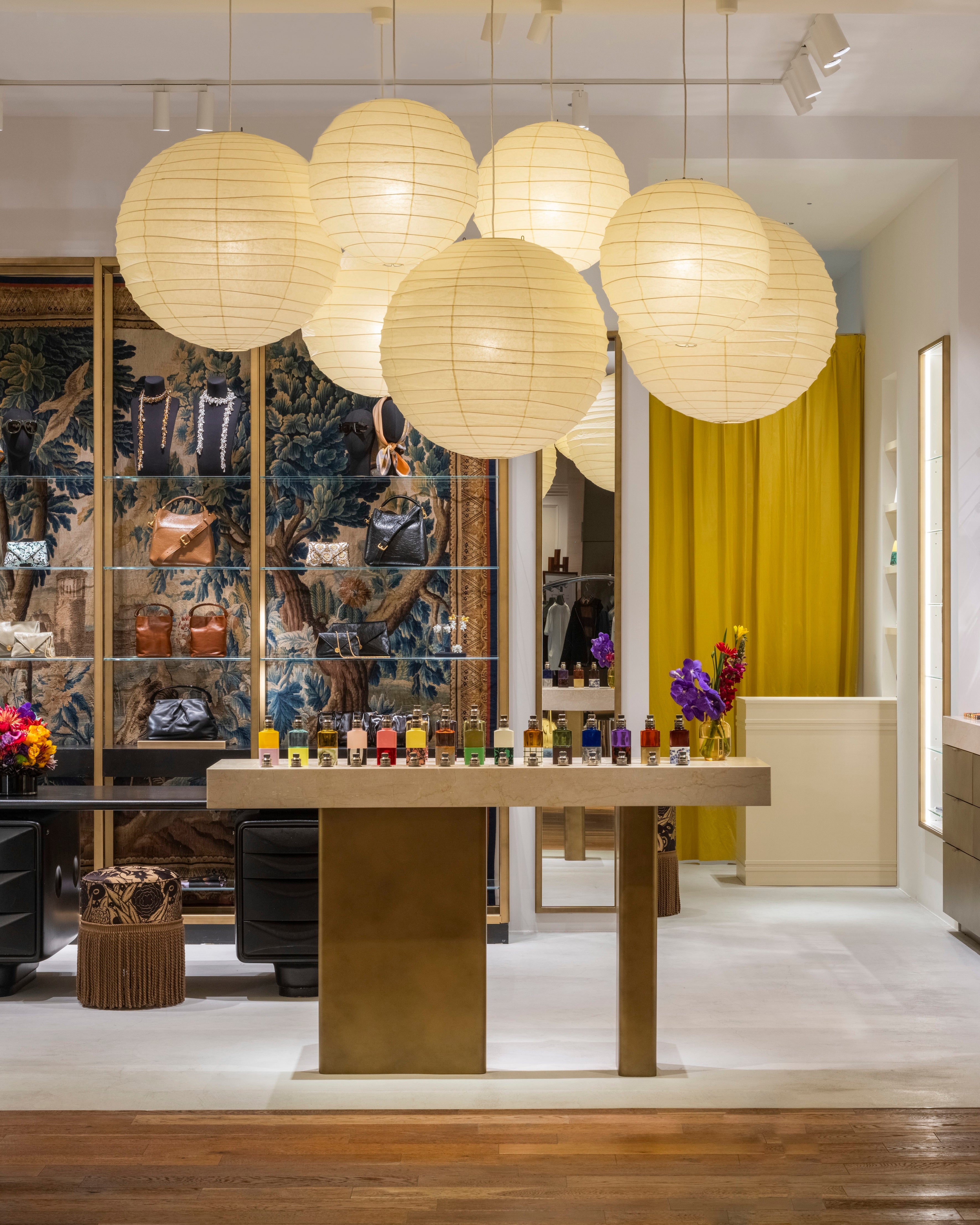 Gallery Kyoto Bal | Dries Van Noten