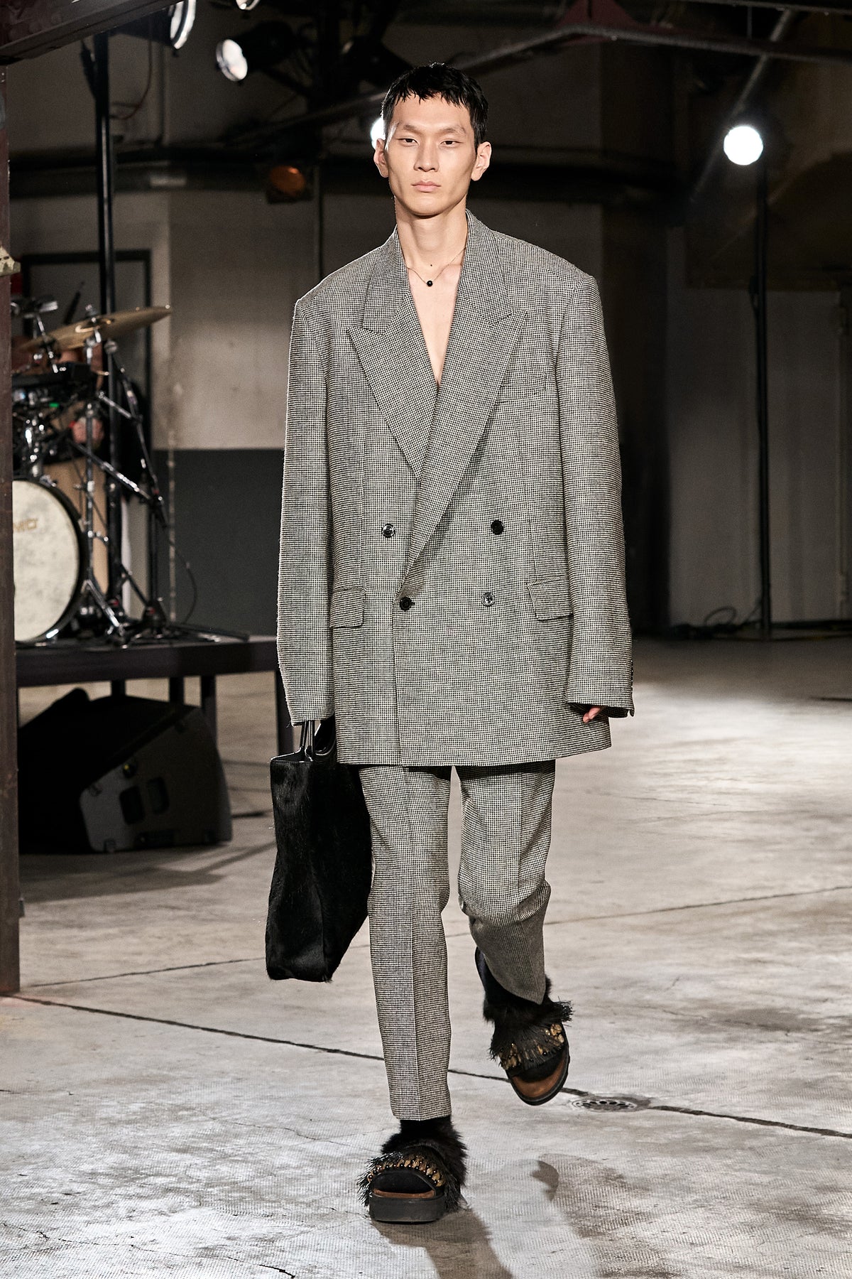 Show AW 23 Men | Dries Van Noten