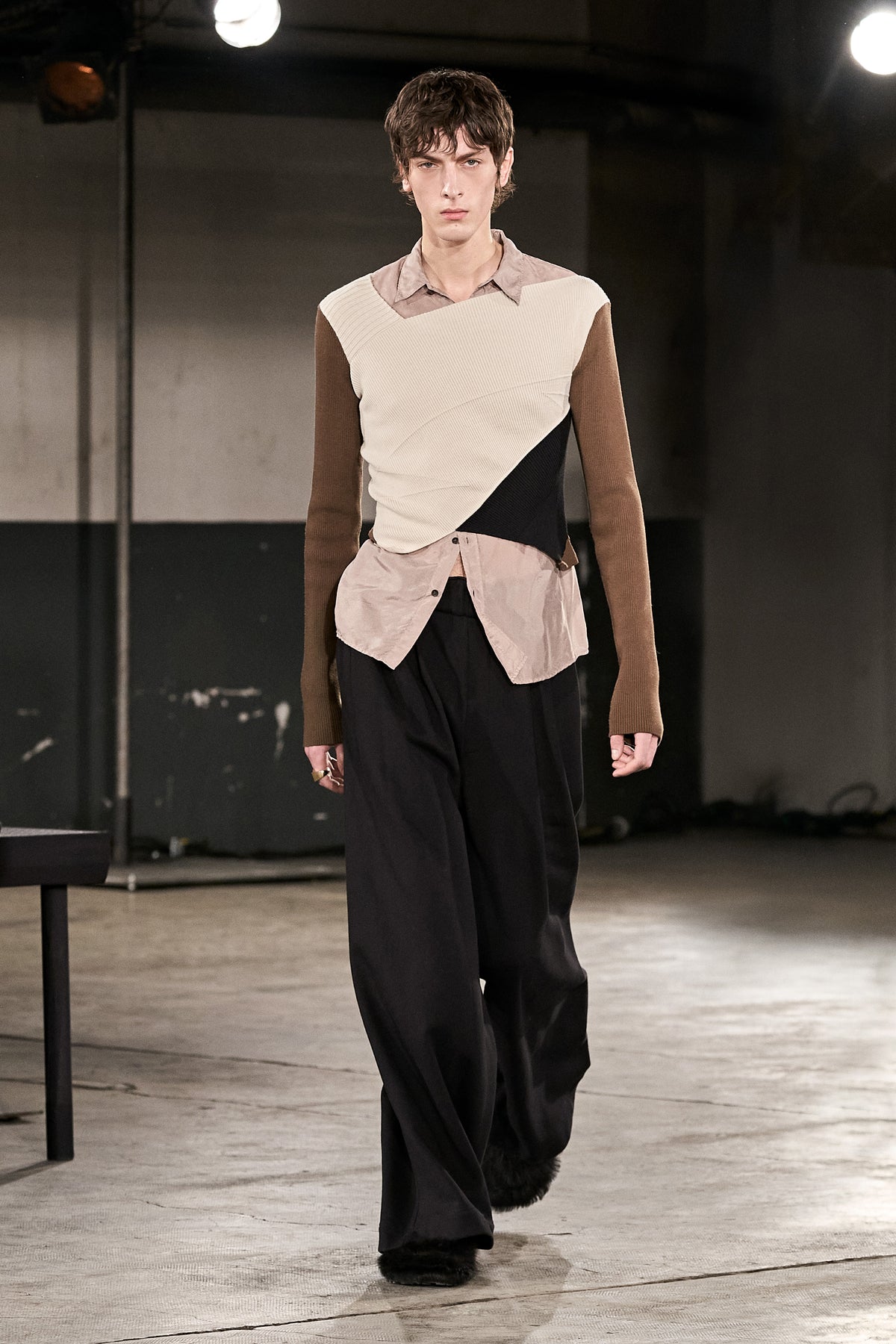 AW 23 メンズを表示 | Dries Van Noten