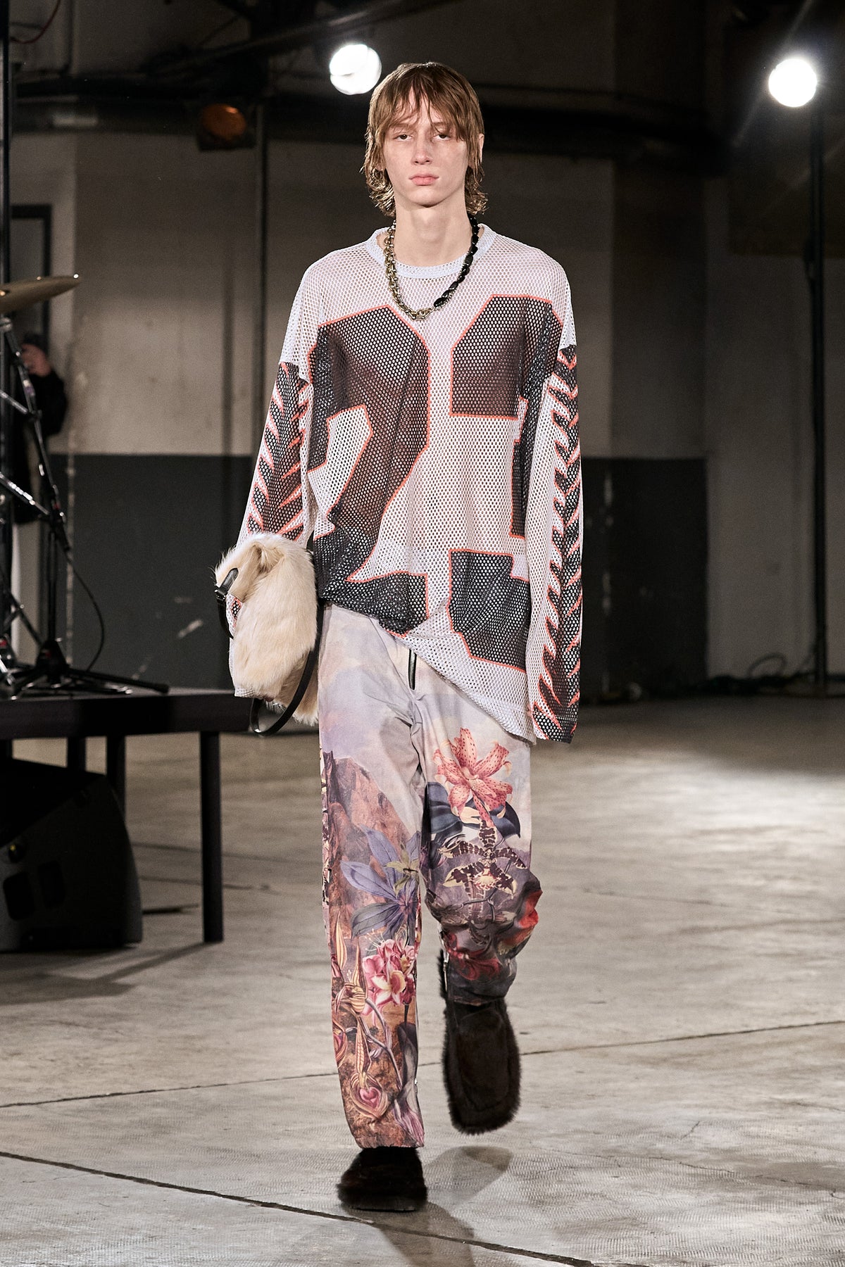 AW 23 メンズを表示 | Dries Van Noten