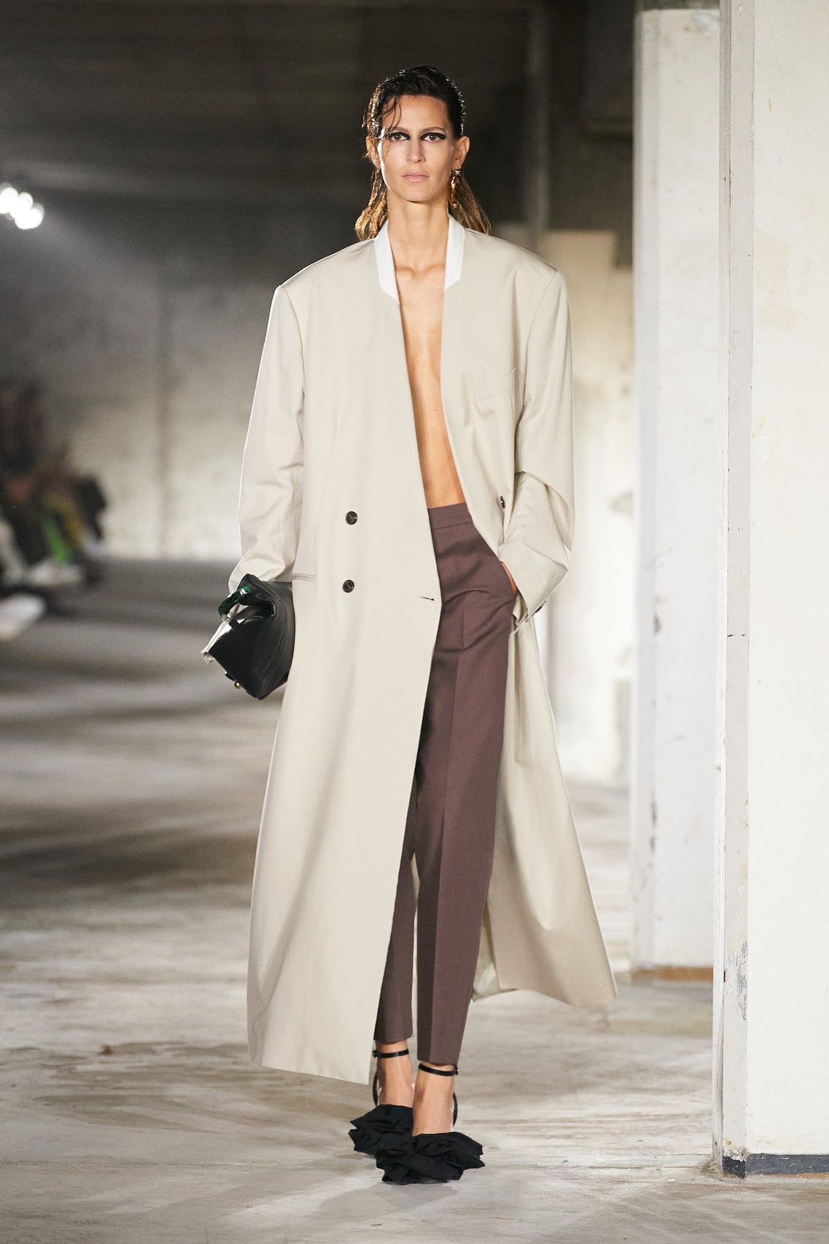SS 23 ウィメンズを表示 | Dries Van Noten