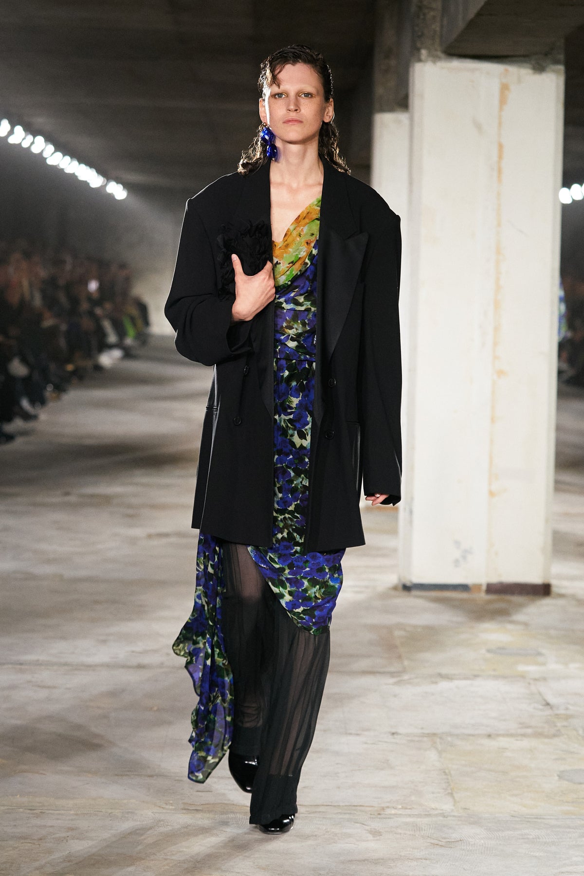 SS 23 ウィメンズを表示 | Dries Van Noten