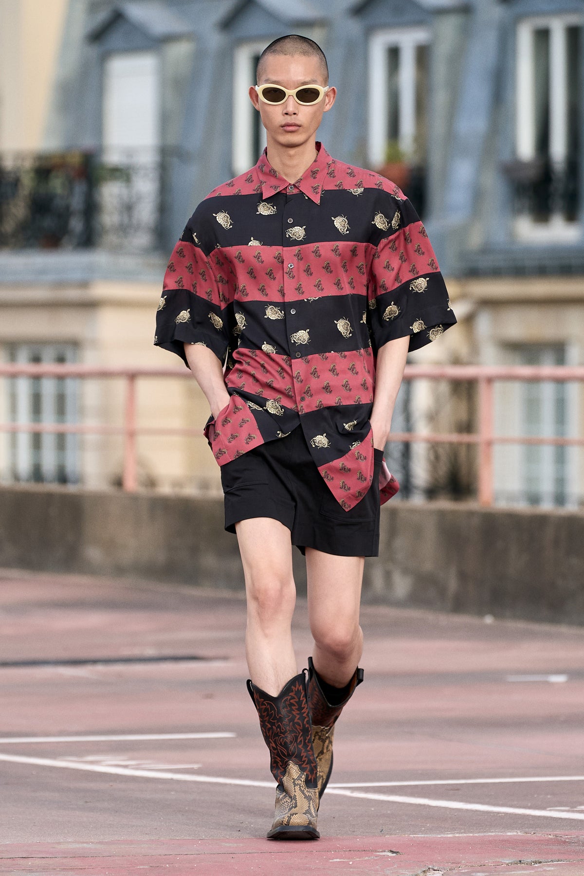 SS 23 メンズを表示 | Dries Van Noten